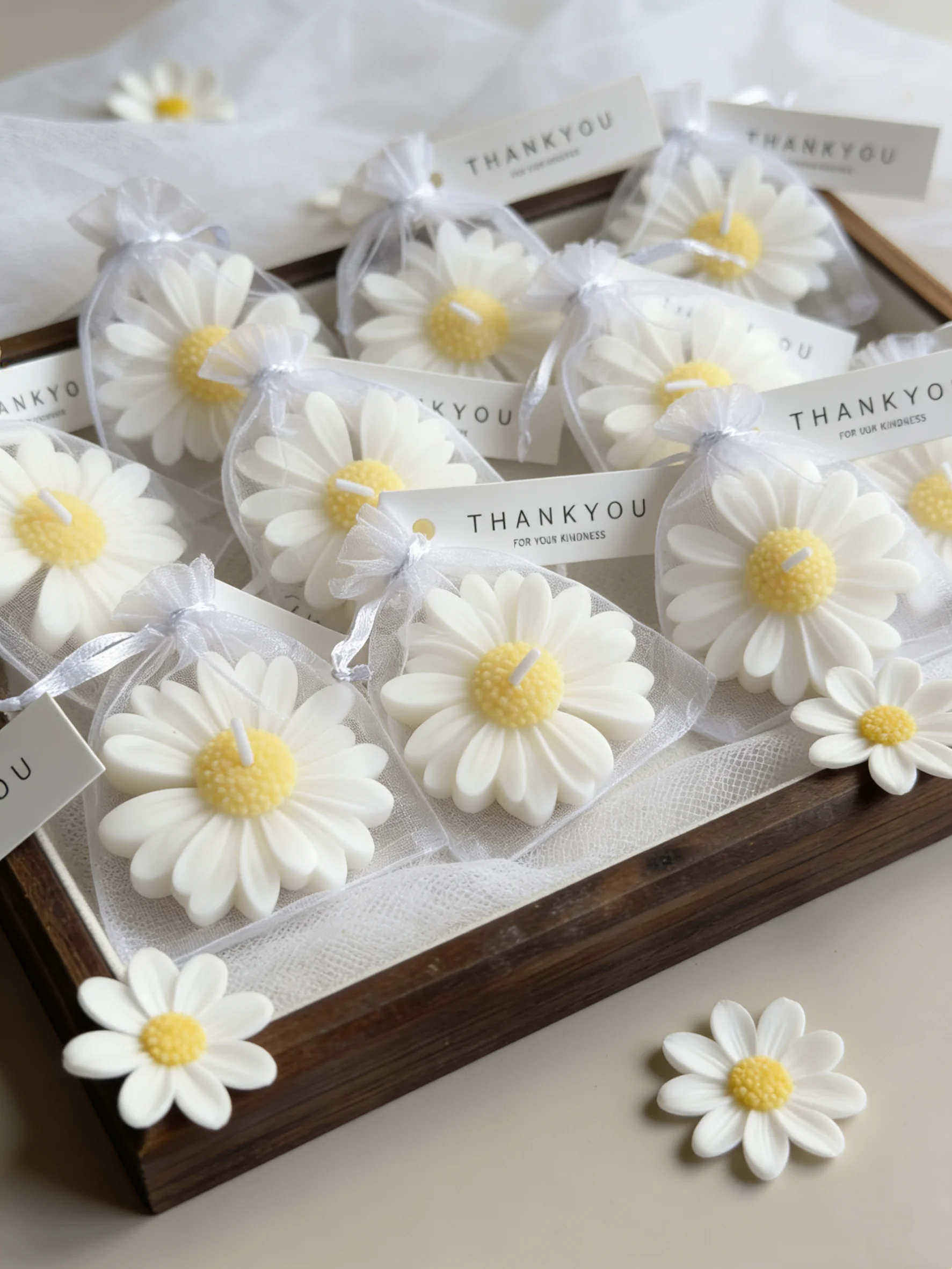Home Fragrance Scented Candle - yes1pc/5pcs/10pcs デイジー型キャンドルセット - 結婚式の記念品ギフトバスケット、ブライダルシャワーの装飾、家庭用フレグランス用の香り付きソイワックス